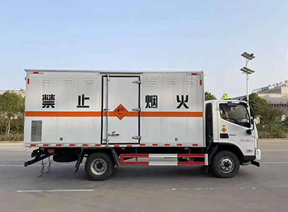 宏伟爆破器材运输车