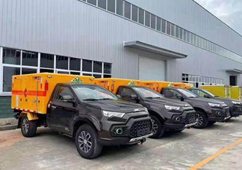 宏伟爆破器材运输车-保障安全与效率的关键